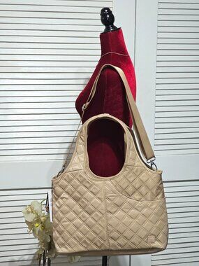 NWT HKWIP Women's Beige The Quilted Everyday Shopper Tote Bag Large  2924